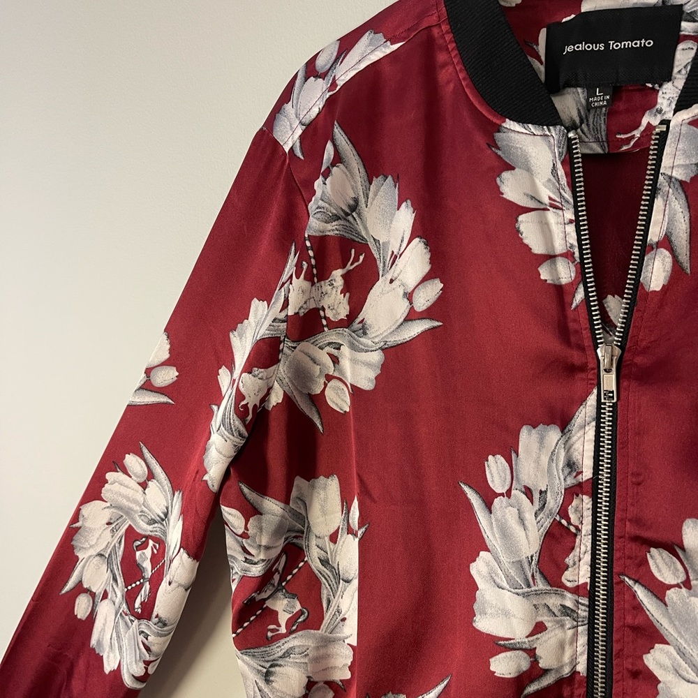 Silk like bomber jacket with unique pattern